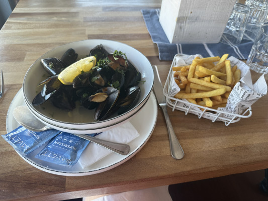 Bistro Telakka's fresh mussels for the main course