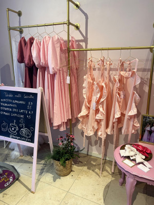 Ullanlinna Meringue 1 clothes